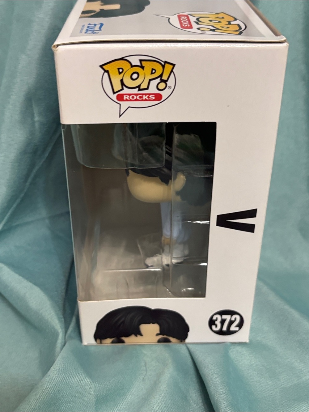 Funko POP! Rocks: BTS V 4-in Vinyl Figure - Picture 3 of 5